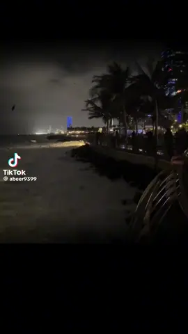 ع البال ياضحكة ابي 💔