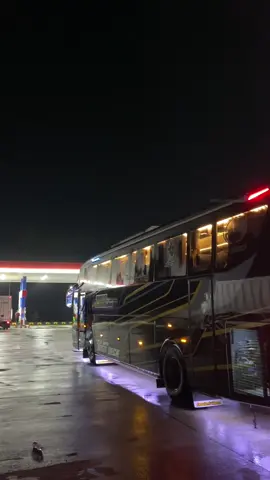 pov : subuh subuh di rest area #zifatrans #zifatrans_pariwisata #zifatranspekalongan #zifatranssengonbalap #jetbus5 #adiputro 