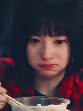 crying while eating is hurt💔