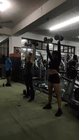 viernes full  #entretenimiento #gym 
