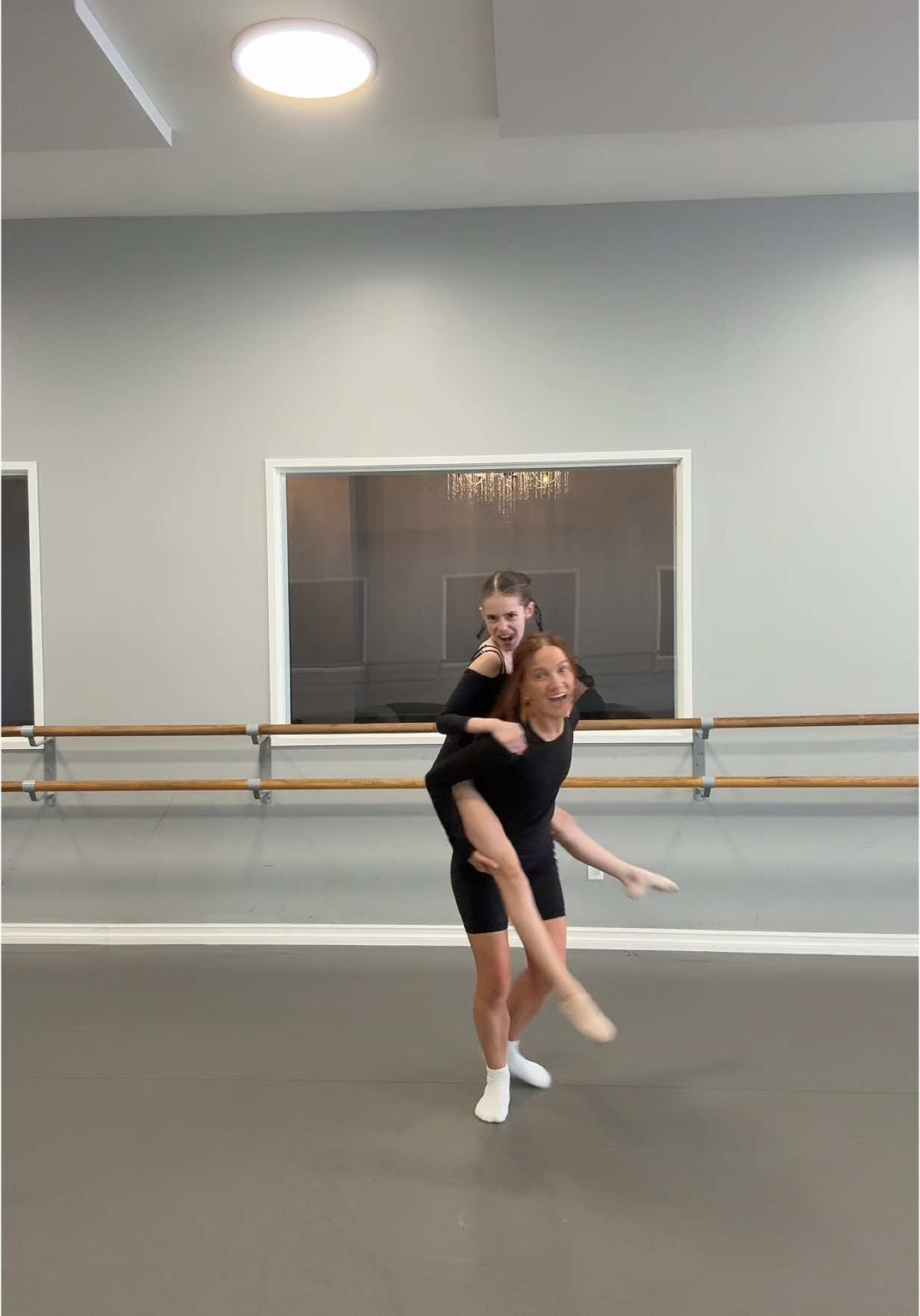 pop muzik but make it ballet!! 🩰 #dance #popmuzik #danceteacher #8countdanceacademy 