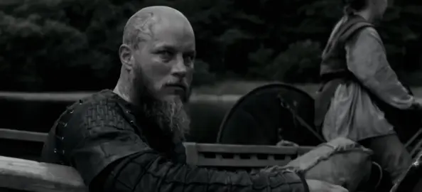 #ragnarlothbrok #ragnar #lagerthalothbrok #lagertha #vikings #راغنار #لاغرثا #4u 