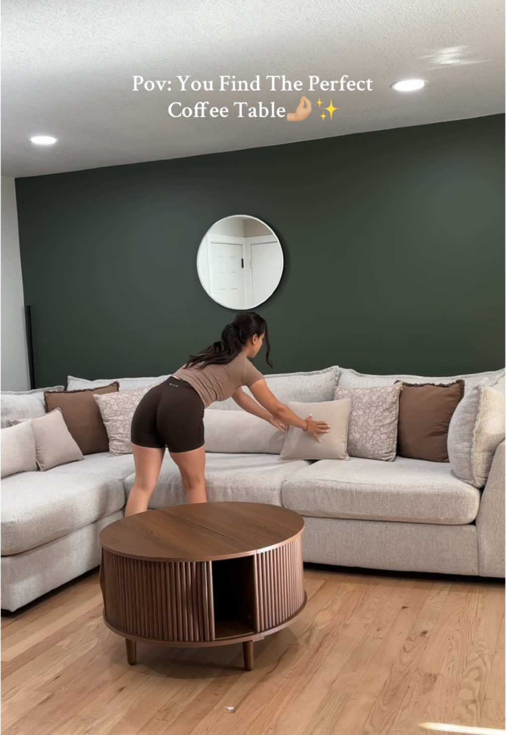Found the perfect coffee Table 🤌🏼✨ #coffeetable #livingroom #livingroomtable #mesadecentro #homefinds#moderncoffeetable #tiktokshopmemorialday #tiktokshopfinds #furniture #livingroomfurniture #tiktokshopfurniture #reset#livingroomreset #parati #fyp #amadecasa 