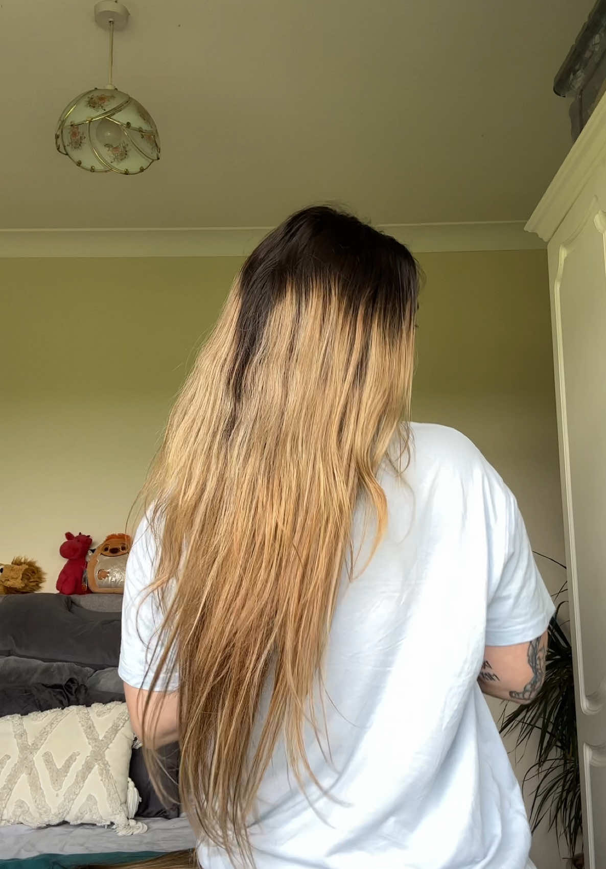 Loving my hair so much more now it’s longer! Being delulu when it comes to doing my hair really paid off!  Please if you’re a hair dresser look away 🤣 #yasminmorgan #tapeinextensions #tapein #lavoo #hairtok #athomehairextensions #longhair #fyp #forupage #hairstyle #CapCut 