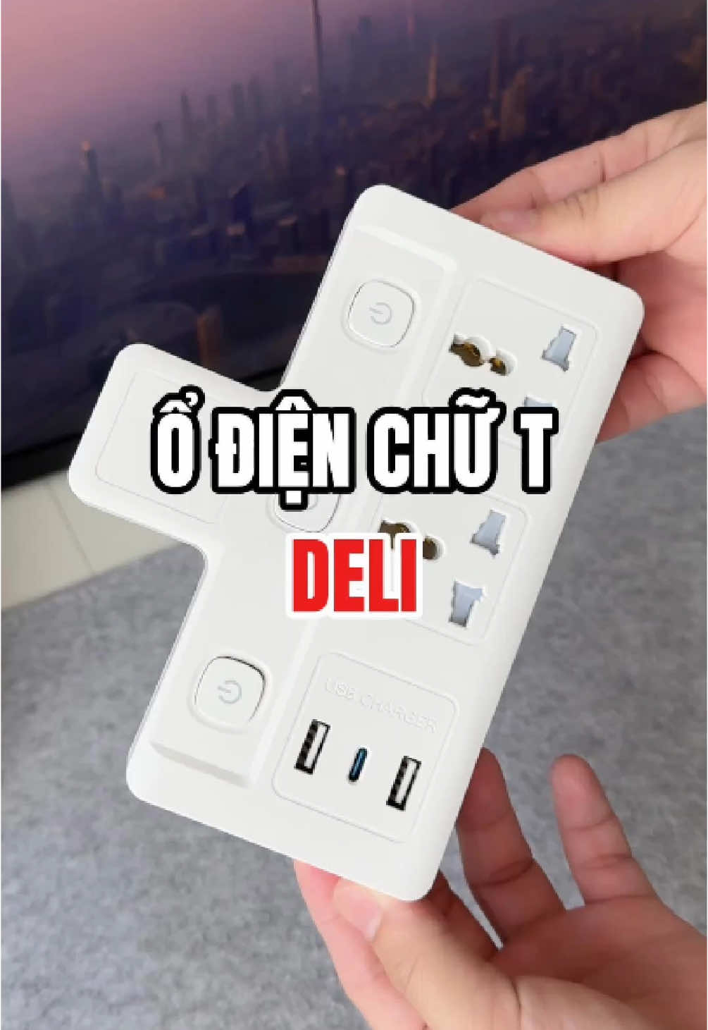 Ổ cắm chữ T Deli này đúng là cứu cánh cho góc bếp nhà mình luôn, vừa sạc nhanh được điện thoại vừa cắm thêm được bao nhiêu thiết bị mà vẫn gọn gàng, tiện lắm luôn mọi người ơi! #ocamdien #ocamdienDeli #ocamdienchuT #Deli #namoinam 