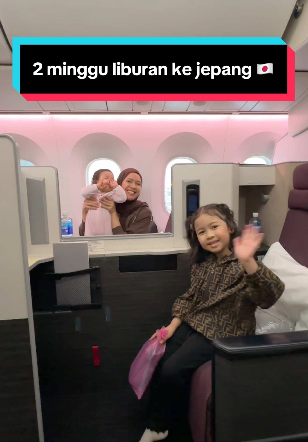MasyaAllah akhirnya bawa anak2 jalan liburan  Apalagi dari kmarin nap2 pengen banget ke jepang 🇯🇵 jadi bakal ada 2 minggu kita di sini 😍