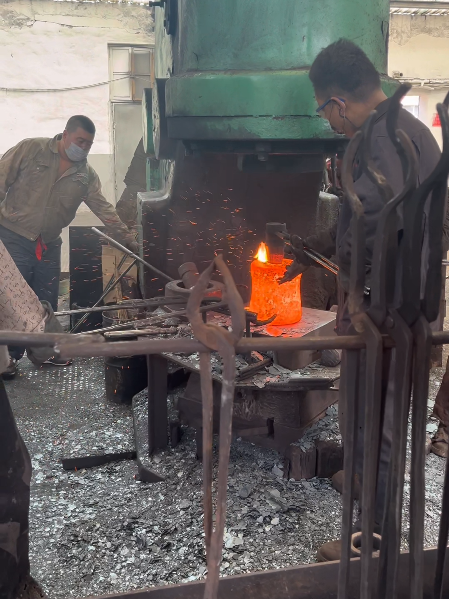 The Science of Ring Rolling – How Bearing Rings Are Made  #process #factory #iron #forging #machine