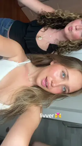 #roomiesordating 