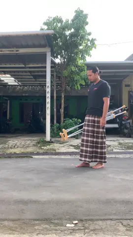 Alhamdulillah setelah 3bulan Fraktur malleolus(pecah mata kaki) & pangkal jempol kaki.  #fraktur #frakturkaki #matakaki #alhamdulillah #bismillahirrahmanirrahim #bismillah #fyp #foryou 