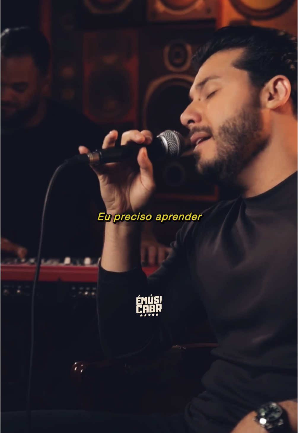 Deus cuida de mim Na sombra das Suas asas ❤️🙏🏻🎶 🎥 Música/ Deus Cuida de Mim - @Murilo Huff  #murilohuff #deusébom #deus #kleberlucas #sertanejo #jesus #gospel #louvor #adoração #crente 