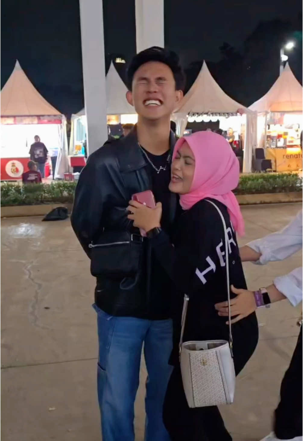 Jar.. makasih gaaak sama aqooh udah dibantuin lepas dari mamak tantrum 🤣  #fajarnoor #fajaridol #trendfajar #fyp