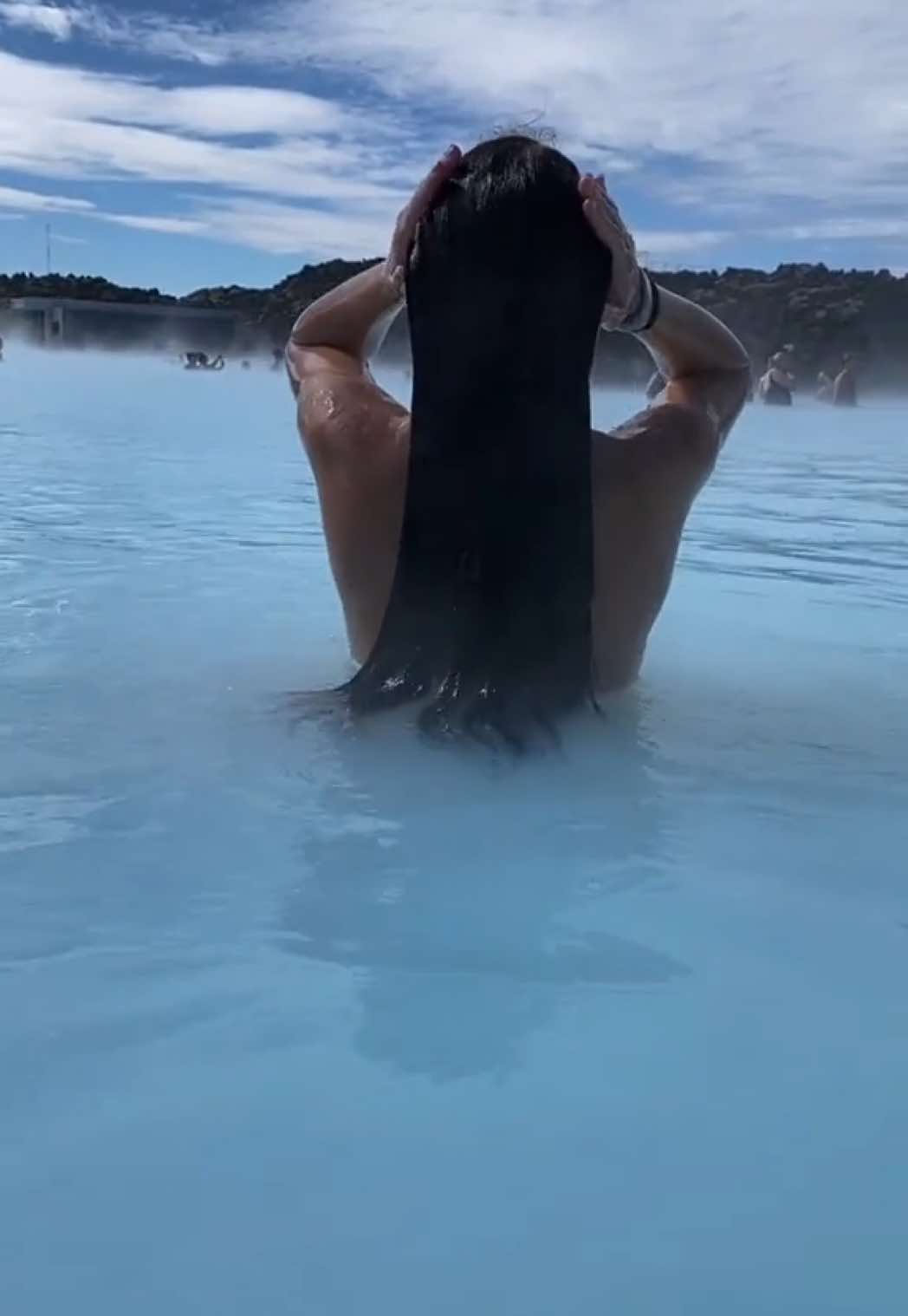 Ten kur sapnai…🩵👉🏻☁️#fyp #🇱🇹 #lithuaniatiktok🇱🇹 #videofyp #lithuaniangirl #WomenOfTikTok #🐝 #viralvideos #bluelagooniceland #bluelagoon #iceland #Justė 