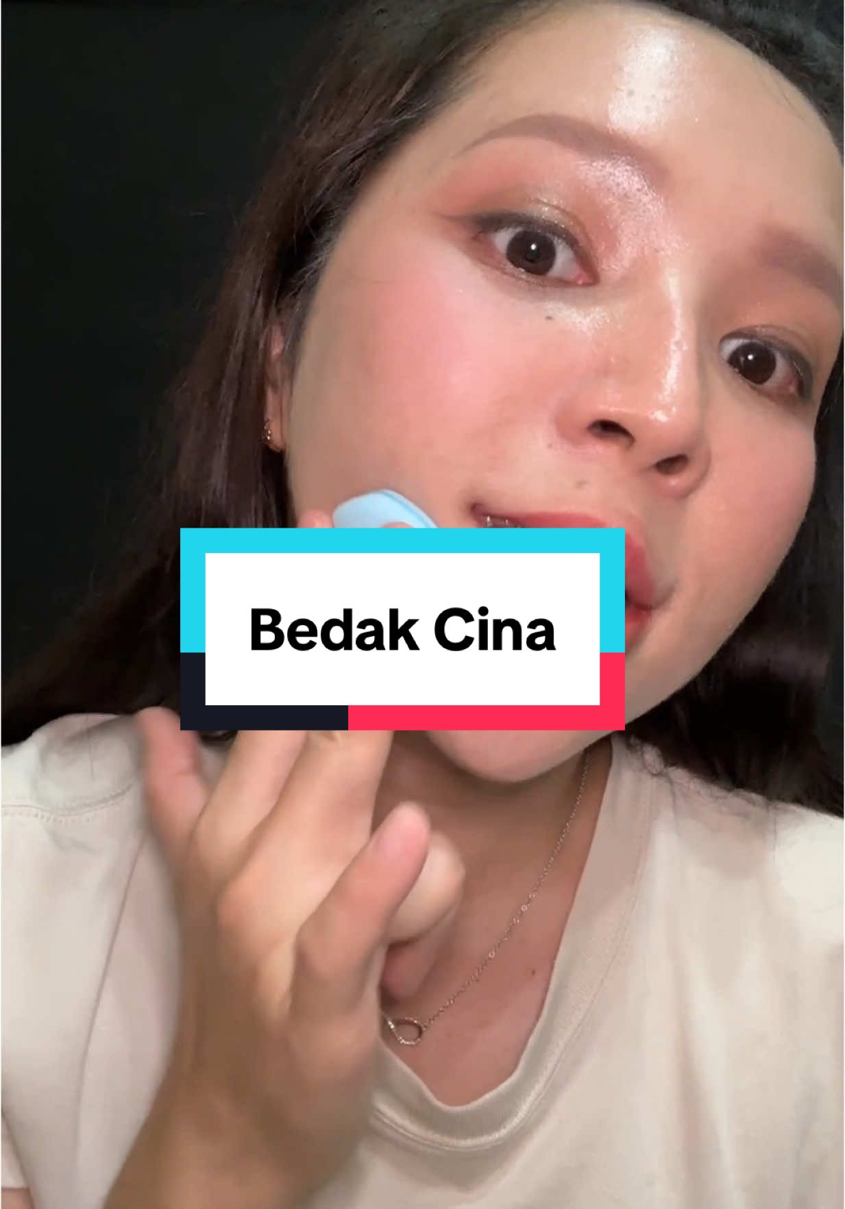 Apa sih CINA ini ? Isinya ga ada malah hilang minyaknya !! 