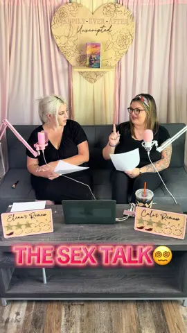 Just give us the spice😫😫 • • #heaunscripted #spice #spicybooks #thetalk #sex #bookreview #bookpodcast #spice 