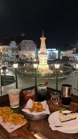Ngopi cantik di Jogja view tugu Jogja 😍 #fyp #foryou #jogja #kebonndalemtugujogja 