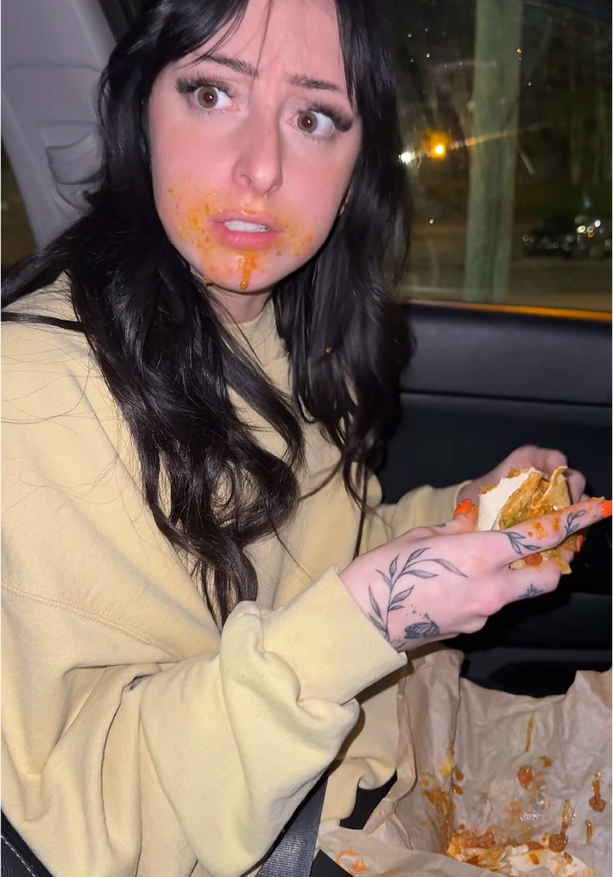 #wlw #wuhluhwuh #tacobell #ilovetacos #yummyfood #fyp 