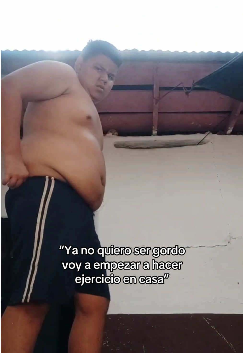 Canal de YT: Bastian 77 tengo videos explicando cómo hize para bajar de peso tan lijero  #ejercicioencasa #comobajardepeso #cambiofisico #GlowUp 