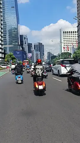 ikut konvoy vespa scooter hari ini