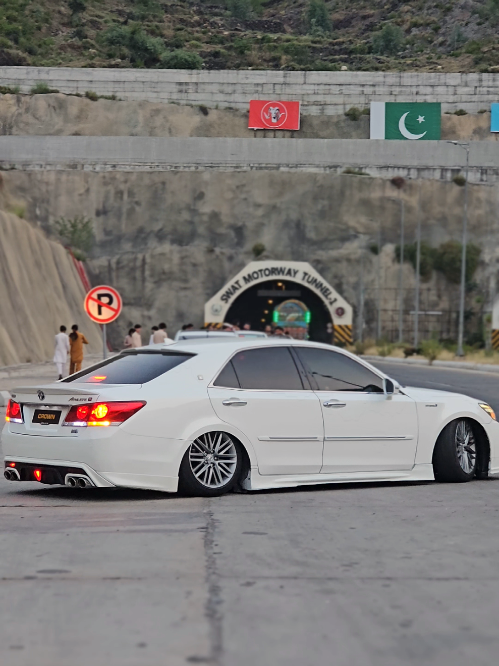 swat motorway.  #athlete #crown #airsuspension #swatmotorway #fyp #foryou #viral 