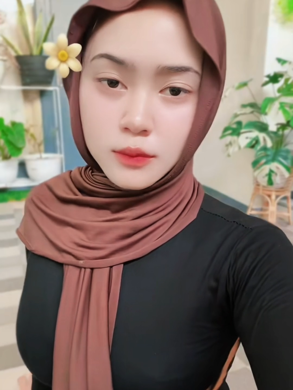 Acc,@trsyamandlia_ #fypage #fyp #cantik #foryou #trend #foryoupage #viral #trending #popular #cinematicvideo 
