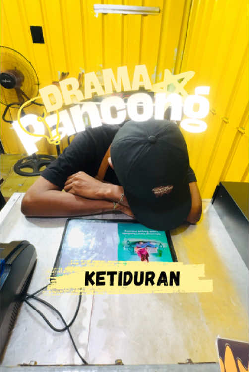 when lu ketiduran pas lagi jaga ib: @rosalia_iid  100% HALAL ✅ Halo Warga kota Kupang dan sekitarnya,  Yuk yang mau order bisa via whatsapp atau langsung ke stand kami di 📍 Jalan palapa No. 3 Oebobo ( samping jj aksesoris palapa )  #pancongkupang #happypancong #kuepancongkupang #kupangculinary