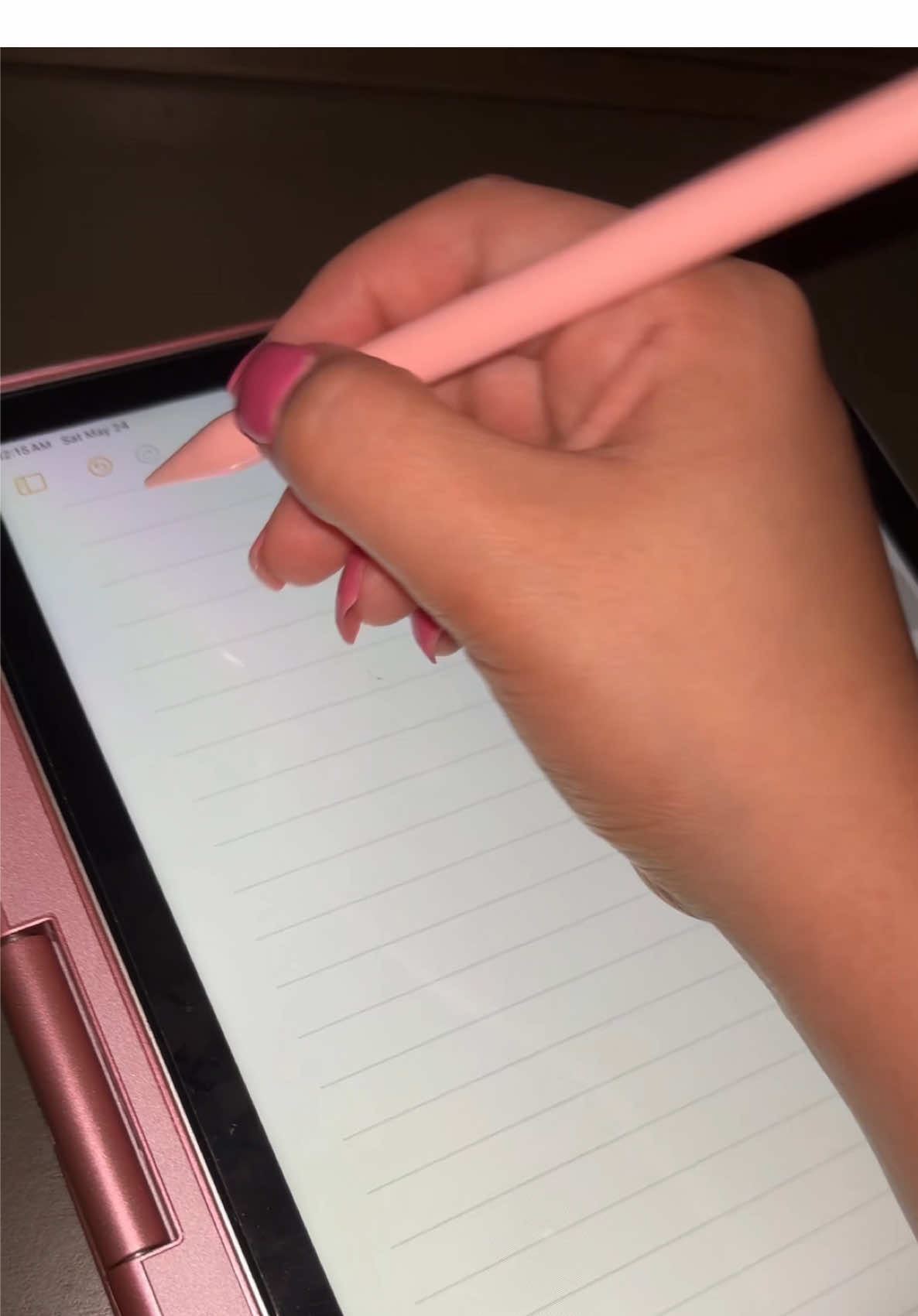 Why pay so much more $$ when you can get one right here for soo much cheaper and just as good !!  #ipadgirly #ipaddrawing #ipadaccessories #styluspen #fyp 