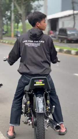 Angetinn lagii buat konvoii😅#bobanknalpot #byangkerok135 #rxkingindonesia #fyp #4u #rxkingnusantara #misterijokbelakang135 