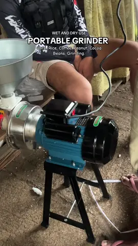 Description:  NEW PORTABLE MILL GRINDER ﻿﻿(FOR WET AND DRY PULVURIZER) Aluminum head to prevent from rusting ﻿﻿(Rice, Coffee Beans, Corn, Peanuts) ﻿﻿Volts: 220V 60Hz ﻿﻿Motor Power: 2.2 Kw ﻿﻿Motor Rotational Speed: 2800 r/min. Production Granularity: 25-100mesh ﻿﻿Dimension: 46x25.5x28cm ﻿﻿Weight: 25Kg Note: pure copper wire inside the motor ﻿﻿Motor: copper core ﻿﻿140 sand tray pulping machine instructions: dry and wet dual use. It is suitable for grinding soy milk and tofu, small tofu, wet rice milk, glutinous rice flour, etc. A small amount can be dry ground, and more powder can be coke. The household power supply is 220v; the raw material block is less than 2 cm; friction, friction sound like a commercial vacuum cleaner; the pulverizer is not a precision instrument, and powder and water will leak leak near the head and shaft. The ratio with water is ready to use. It can be connected to a water pipe, but cannot make high-thickness paste; edible oil or water is added to the sesame paste; the sand mill is a pollution-free high-pressure plate, and a little sand will fall off when it is started. Rice and water test for half an hour. The induction motor is allowed to exist, and it belongs to the normal range at 36v; the thickness valve needs to be adjusted when the card machine is turned on, otherwise the coil will be burned; overloading of the motor is prohibited, and work for 1 to 2 hours rests. • White: steel sheet grinding #grinder #galingan #portablegrinder #electricgrinder #wetanddrygrinder #ricegrinder 