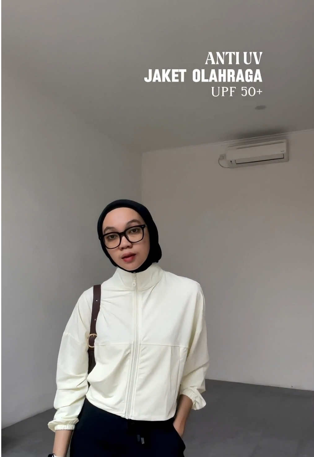 Jaket multifungsi favorite aku #reytorrm #jaketantiuv #jaketuvprotection #OOTD #atasanolahraga #jaketmultifungsi 