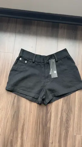 Quần short nữ hot hit mùa hè các chị đã mua chưa nè #hanghottrend #hot #quan #quannu #quanshort #shorts #quanngan #xuhuong #thinhhanh #thinhhanhtrend 