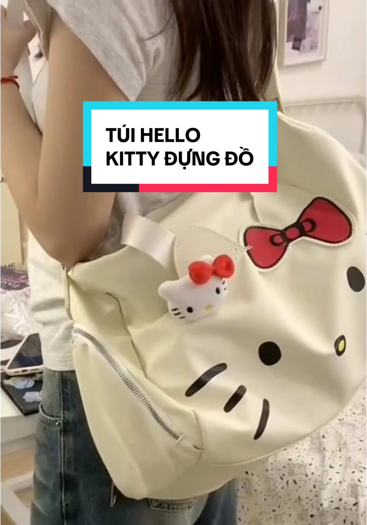 Túi này các nàng mang đi tập gym hay đựng đồ du lịch đều hợp nè #tuihellokitty #tuitapgym #tuidungdodulich #tuidulich #tuidulichgapgon #tuidulichdanang #tuidulichchongnuoc #tuidulichbigsize 
