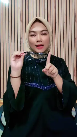 Kacamata Baca Dan Jalan #kacamatabacadanjalan #kacamataantiradiasi #kacamatadobelfocus #kacamatakeren #kacamataautofocus #kacamatatiktokviral #hargapromo 