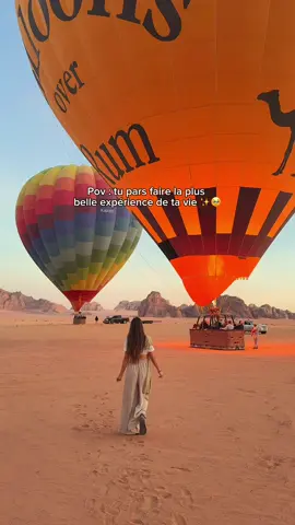 Enregistre 👉 Ça se passe à 📍Wadi Rum - Jordanie 🥹✨ et c’était si fouu !! Avec Balloons Over Rum 🏜️