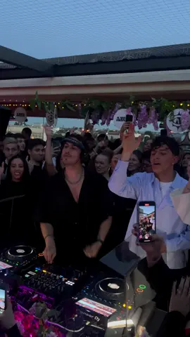 Berlin rooftop parties >>