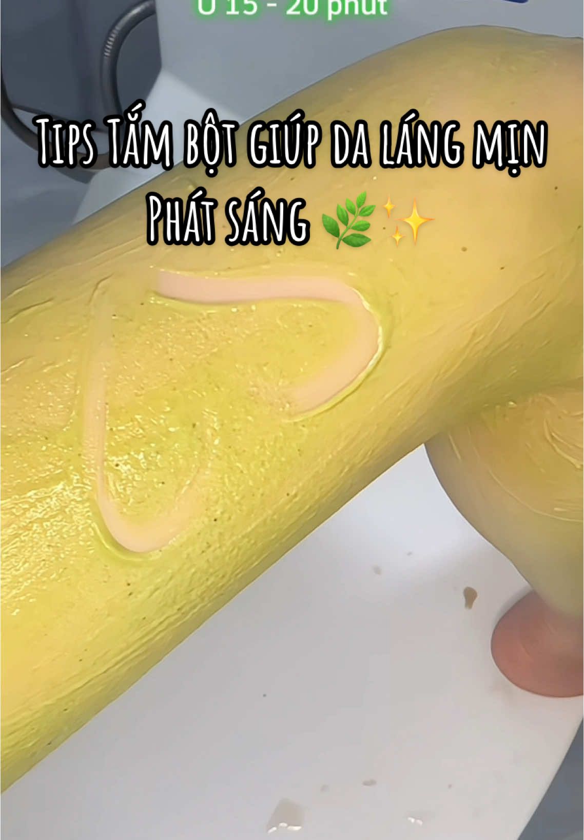 Bà nào da sỉn màu muốn mịn màng , phát sáng không ✨✨#skincareroutine #chamsocda #xuhuongtiktok #bottamtrangthaomoc #bodyoi 