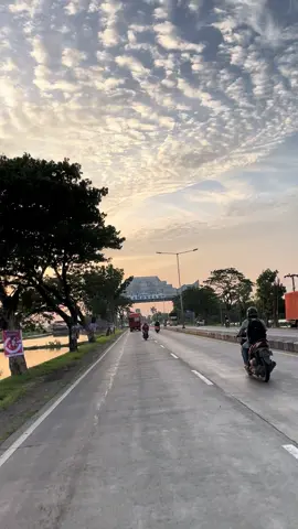 senja diperbatasan #foryou #lamongan #senja #lamonganmegilan 
