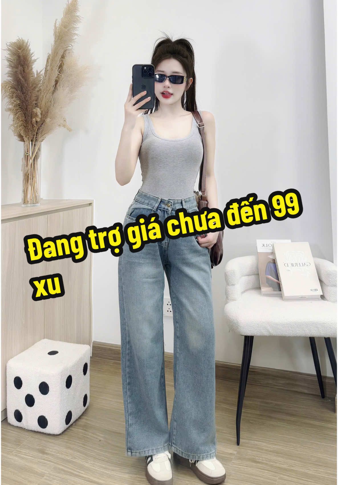 Phối đồ xuống phố cùng quần xuông jeans. Anh toptop trợ giá chưa đến 100 xu thì các nàng cứ thử xem. Chất lượng jeans mềm tuyển chọn.#thờitrangnữ #phôidoxinh #hackdang 
