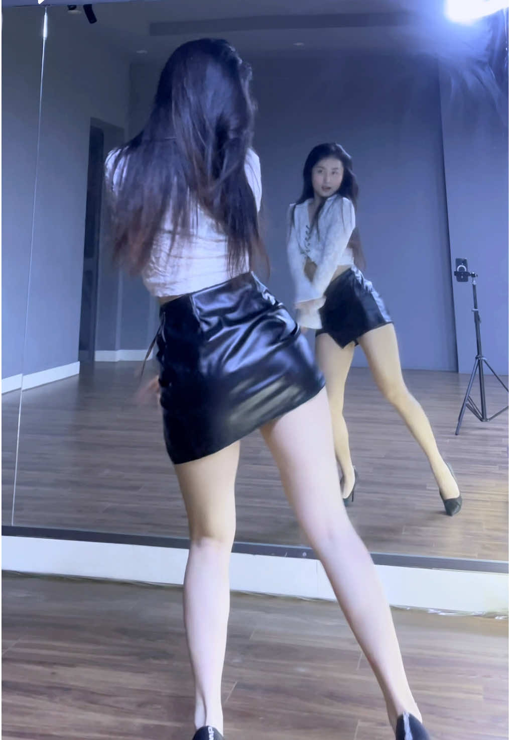 Trả lời @Quỳnh Như Của eiu đây 🤣 @Mia dạy nhảy Thái Nguyên #miadaynhay #feeldance #daynhaythainguyen #viral #xuhuong #fypシ゚ #sexydance #trend 