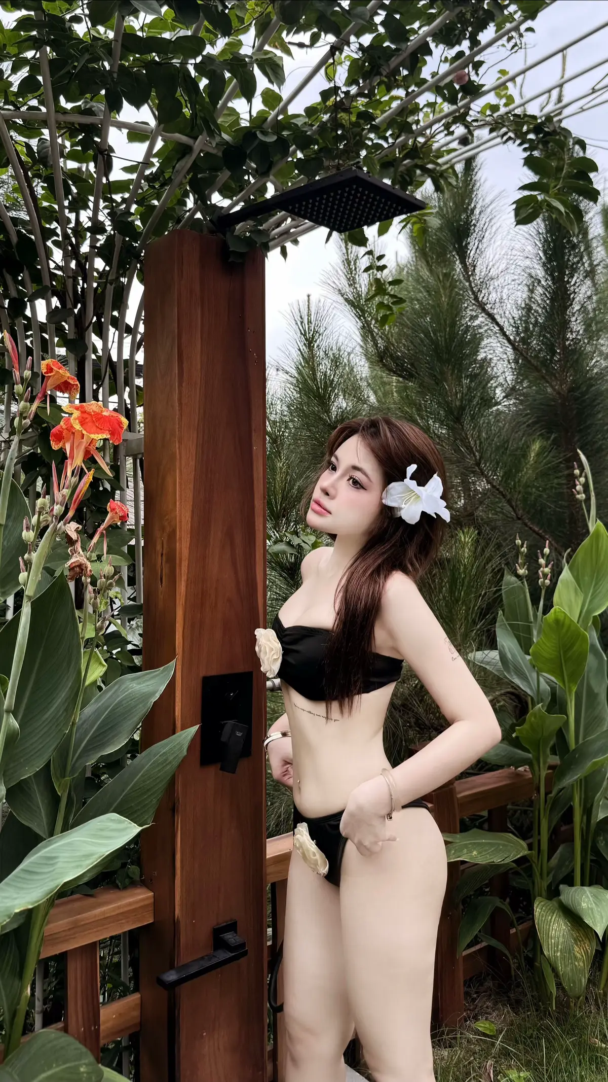 Định khen em đẹp như hoa, nhưng mà em ơi có hoa nào đẹp bằng em đâu 👀 #fyp #trend #ohhzunday 