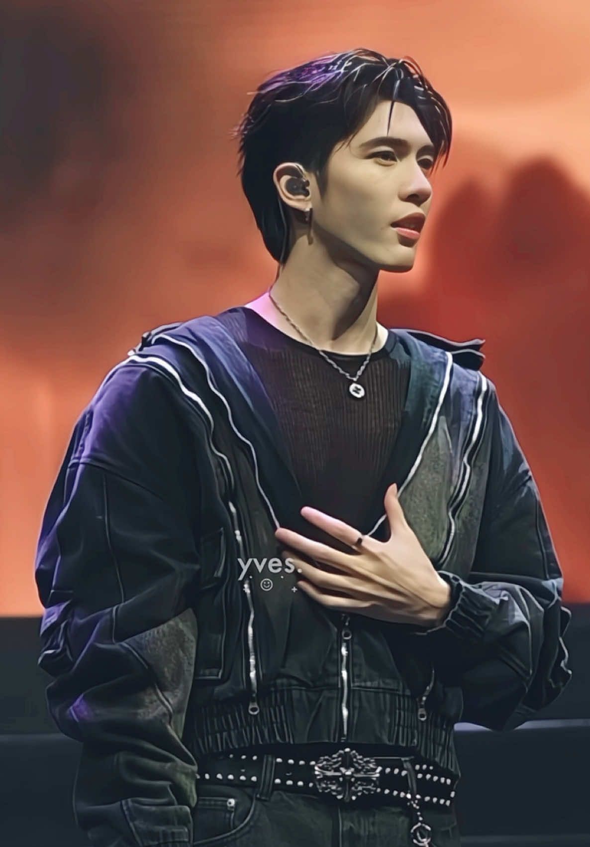 อู๋ยิ่งกว่าไพ่ลับเจ็มอะ เป็นรักแรกที่หูเคลือบเพชรเคลือบทองสุด มาเก๊ามีปต้มบุญมาก @Thanaboon Kiatniran  #AouBoom1stFMinMacau #aou_tnbknr #อู๋ธนบูรณ์ #อู๋บูม #aouboom 