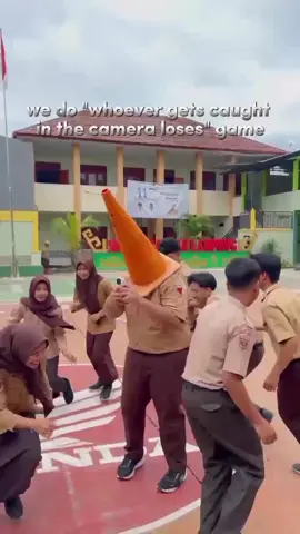 Duh... udah h- berapa nihh 🤔🫣 Kalian masi bingung, ragu, galau, bimbang, ga tenang dan ga tau mau masuk SMA mana? 😖 Tenang, SMAN 10 Bandar Lampung jawabannya 👊🏻 Sekolah unggul, sekolahnya para juara 🏆❗ SIKAT SEKARANG JANGAN SAMPAI KETINGGALAN YAA 😉🫵🏻 #spmb #sman10bandarlampung #smandasa