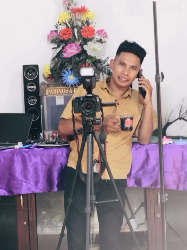 Ditemani Ayang lewat telpon sambil kerja dan ngopi, 😀😂😂 #fyp #fypシ゚ #nttpride🏝🔥 #nttpride🏝🔥kupangntt💯 #nttpride🏝🔥fypシviral #fotografer #ikzedphotografi 