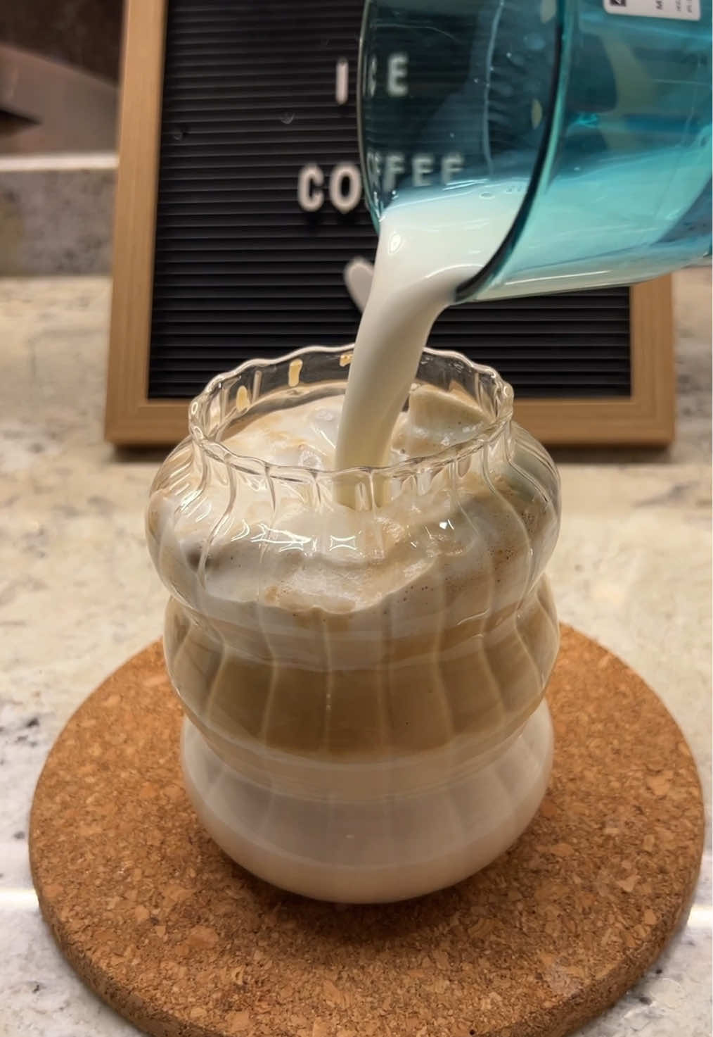 🤎 #ice #icedcoffee #icelattecoffe #tiktokcookbook 