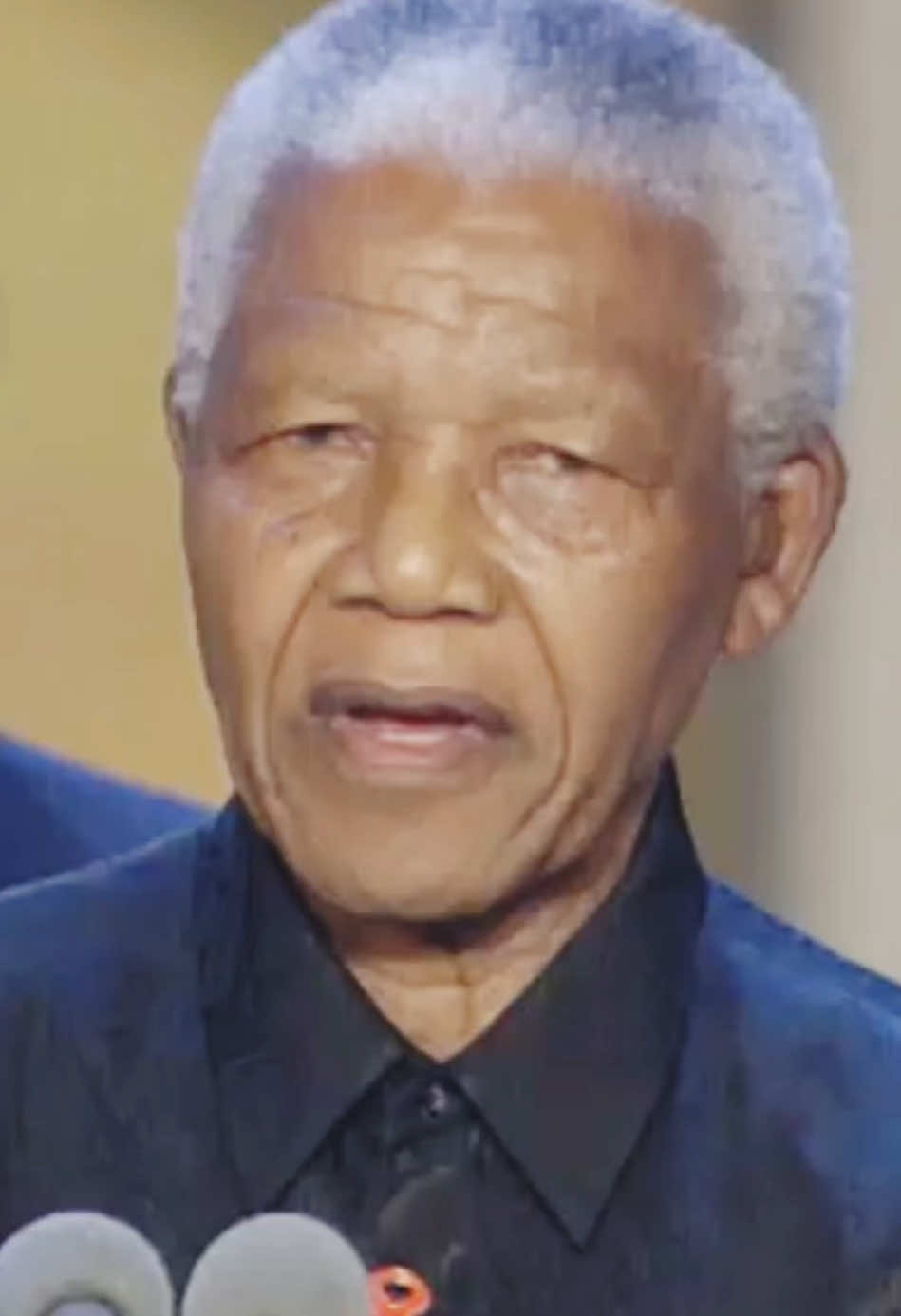 Life is beautiful #nelsonmandelaquotes #mandela #nelsonmandelamotivation #nelsonmandeladay #nelsonmandelatalk #nelsonmandela 