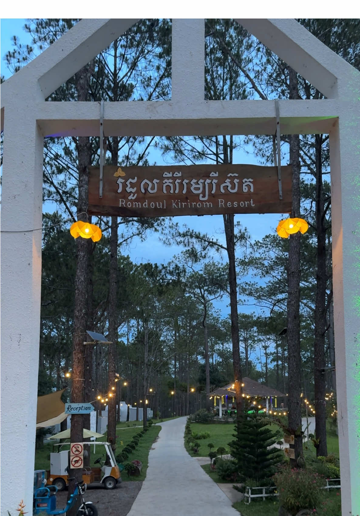 Romdoul kirirom resort 📍kirirom national park 80.5$ /night for 3 person, facility: swimming pool, badminton court, mini bar, free breakfast  #kirirom #romdoulkiriromresort #fyp #kiriromnationalpark #mountain 