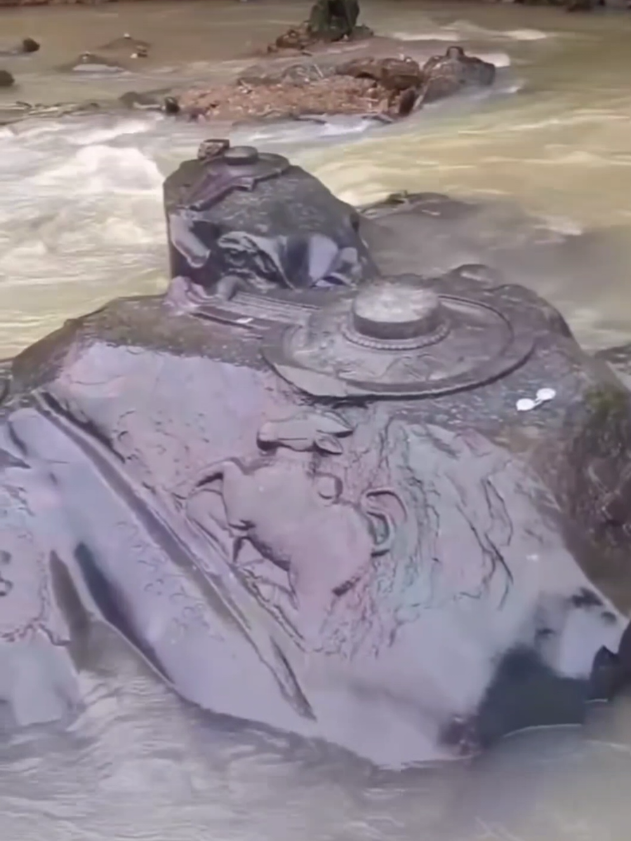 Unbelievable you think you've seen it all then new footage emerges of unseen structures, there's so much more to our history then what we've been taught.... #ancienthistory #oldworld #hiddenhistory 