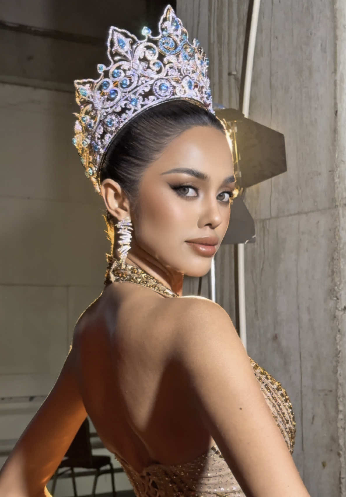 BEAUTY OF INFINITY ♾️ Miss Cosmo Miss Cosmo Cambodia @Liberty car  Dress by BRIAN VO Makeup by @ឆេង ឈីង Hair by @Sun reaksmey Meng  Video by @la ny