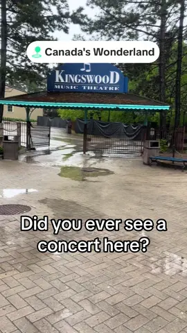 The abandoned Kingswood Music Theatre is just sitting there. Gate open… Empty…Waiting…calling me. #canadaswonderland #kingswoodmusictheatre