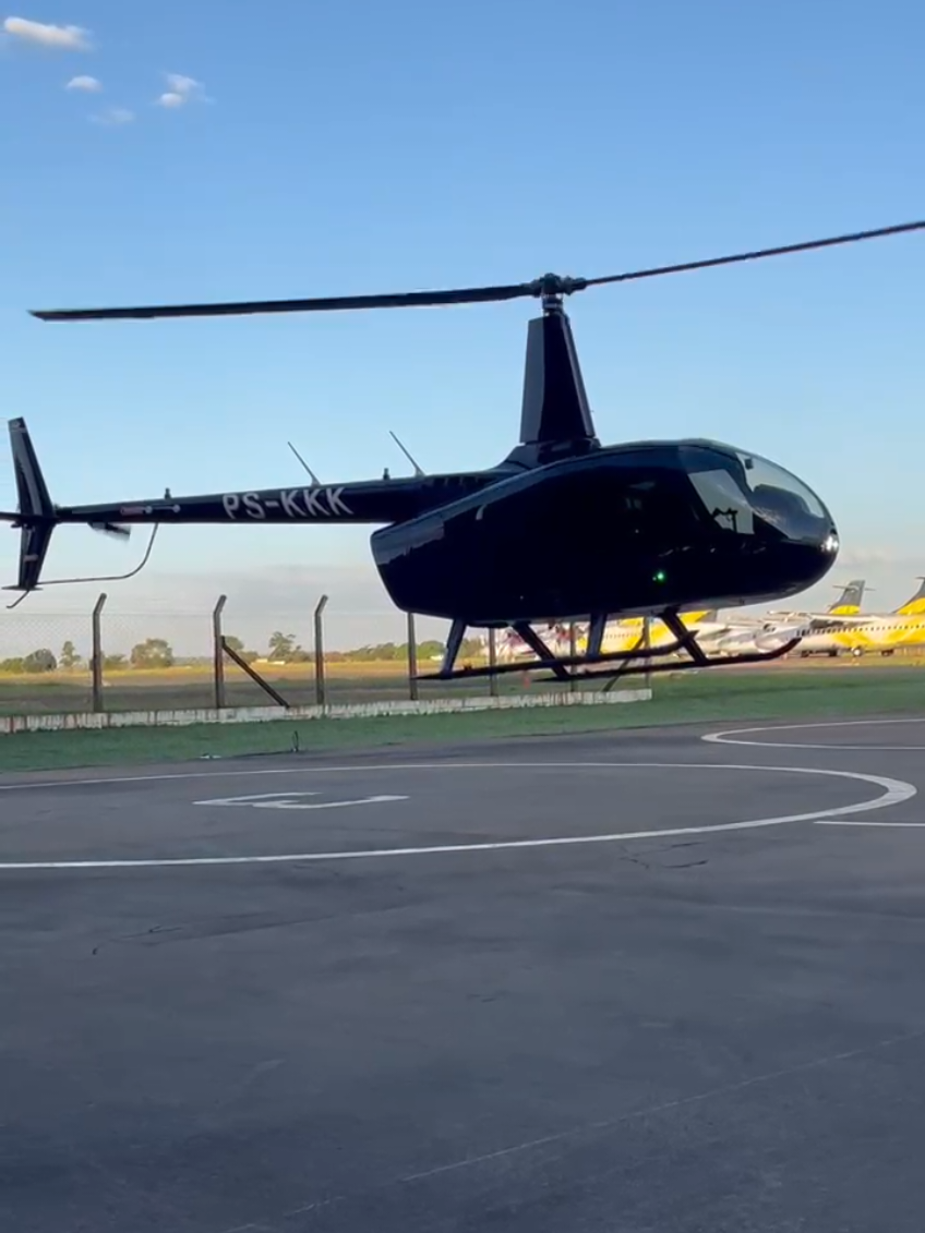 Decolagem e parado IGE (dentro do efeito solo) no R66 🚁 #helicóptero #aviação #tiktok #foryou #fy 