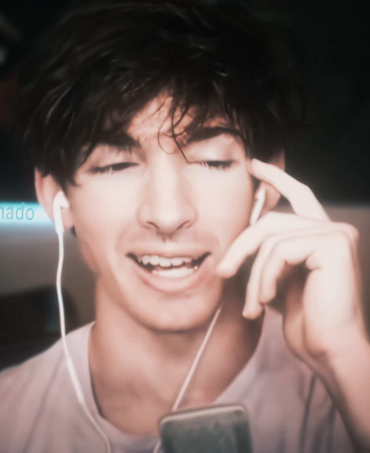 Spiller to fortnight electrolytes I fortnight elements in the front | #flamingoalbert #flamingo #flamingoedit #albertaretz #albertsstuff #roblox 